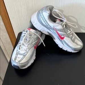 Nike White and Gray Sneakers with Metallic Finish